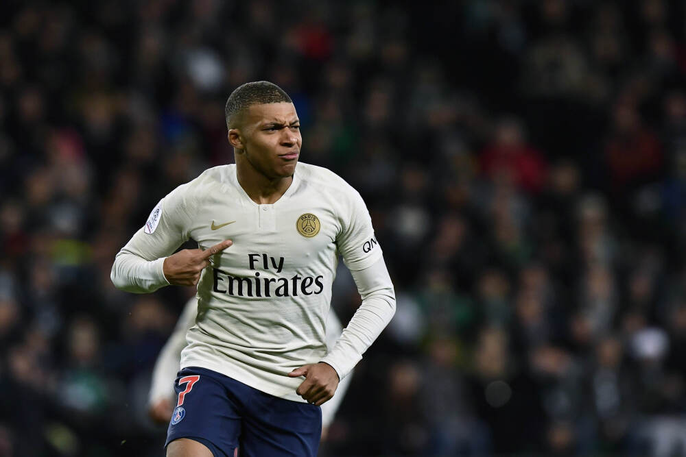 央行：推动社会综合融资成本下降